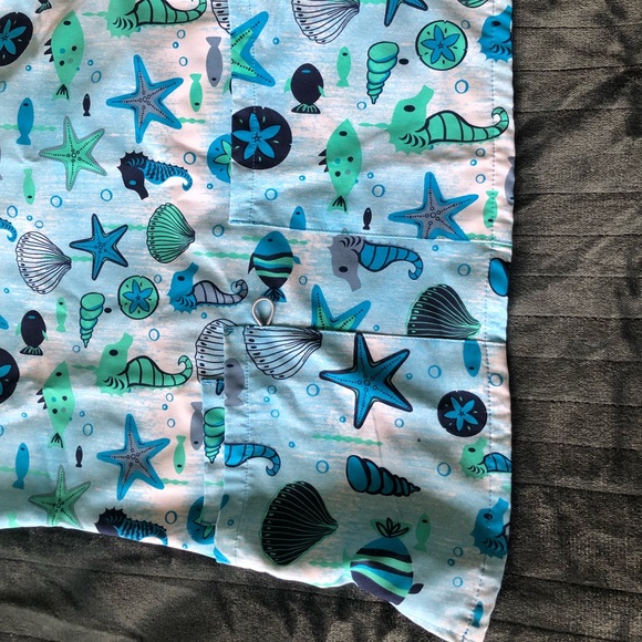 Under The Sea Scrub Top - Picture 3 of 4